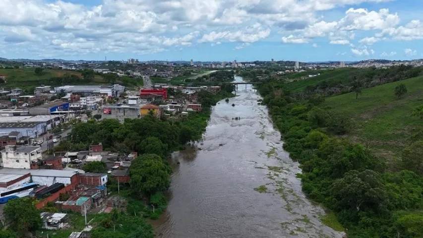 DEFESA CIVIL: NÍVEL DO RIO CACHOEIRA SOBE DOIS METROS, MAS NÃO PREOCUPA