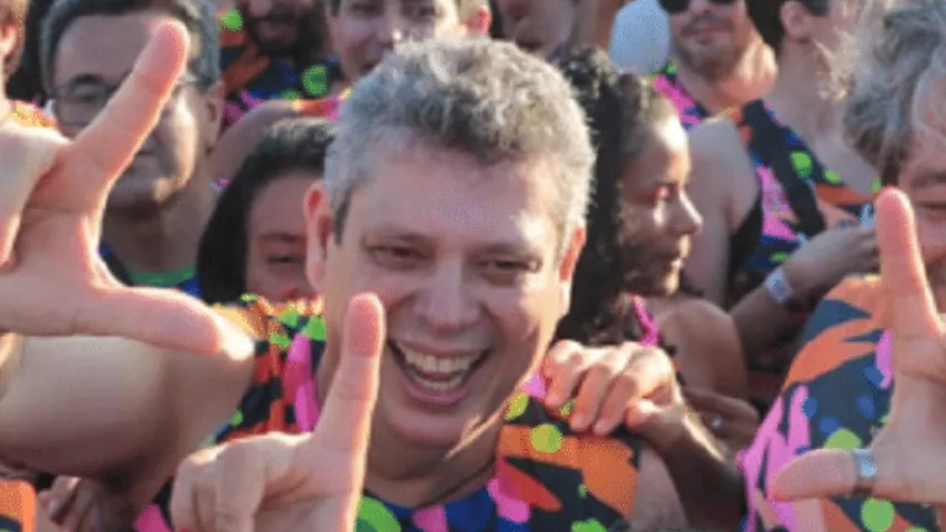 Ministro de Lula vai a carnaval e paga diárias com verba pública