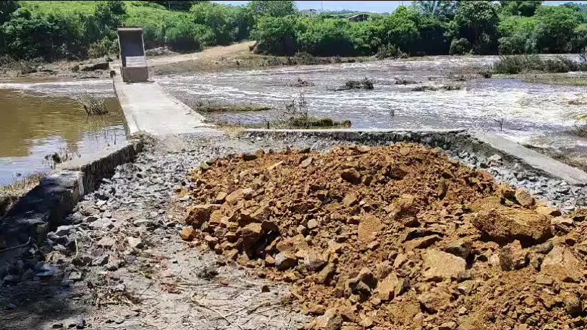 ITABUNA: PREFEITURA RECUPERA PRINCIPAL ACESSO A VILA DE ITAMARACÁ