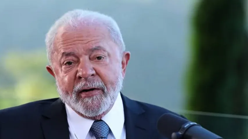 Governo ameaça tirar cargo e verba de deputados que assinaram impeachment de Lula