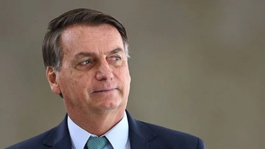 Bolsonaro confirma que esteve em embaixada da Hungria