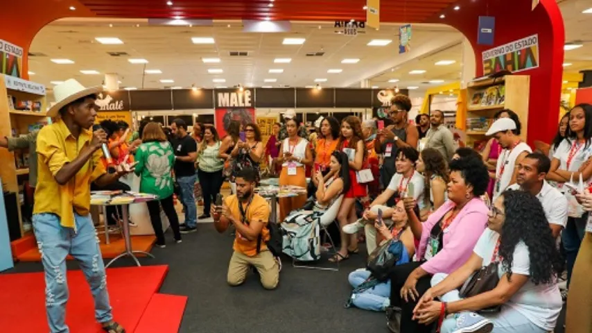 Editoras universitárias fomentam produção literária na Bienal do Livro Bahia 2024