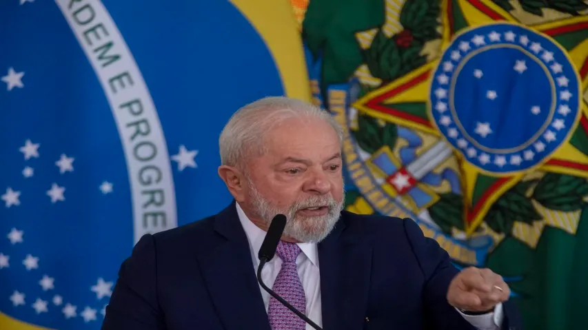 Lula diz que o problema do povo venezuelano é da Venezuela