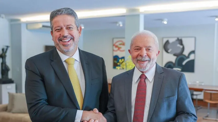 Lula libera mais R$ 5 bilhões em emendas antes de votações