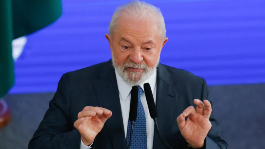 Aprovação de Lula continua em queda, segundo Pesquisa PoderData