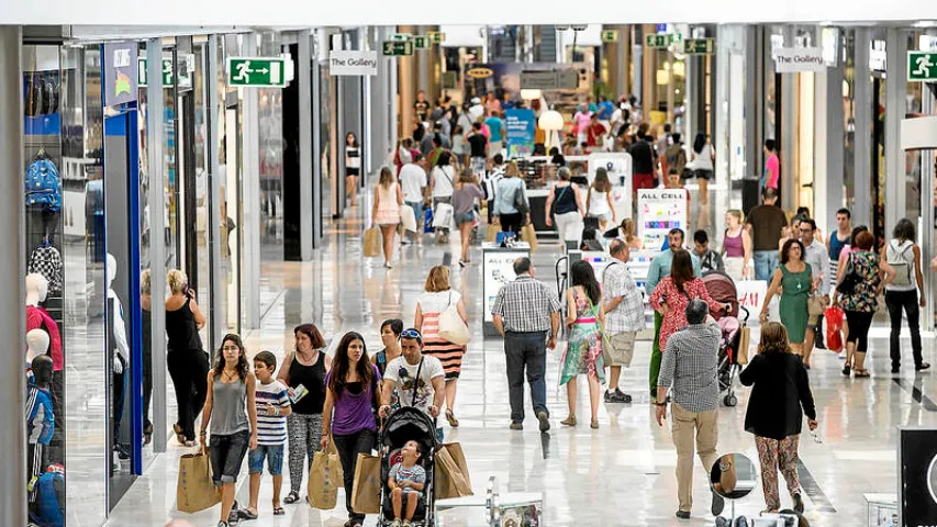 Shoppings no Brasil têm 127 lojas fechadas no mês de agosto